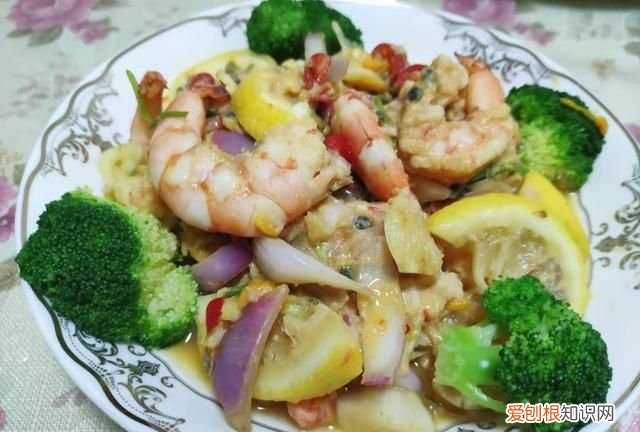 除夕年夜饭必上的九道菜教程 年夜饭柠檬基围虾