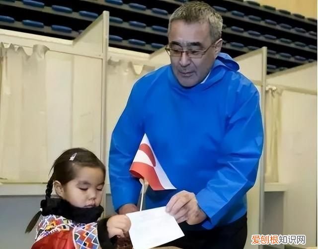 为什么格陵兰岛和冰岛名字是反的