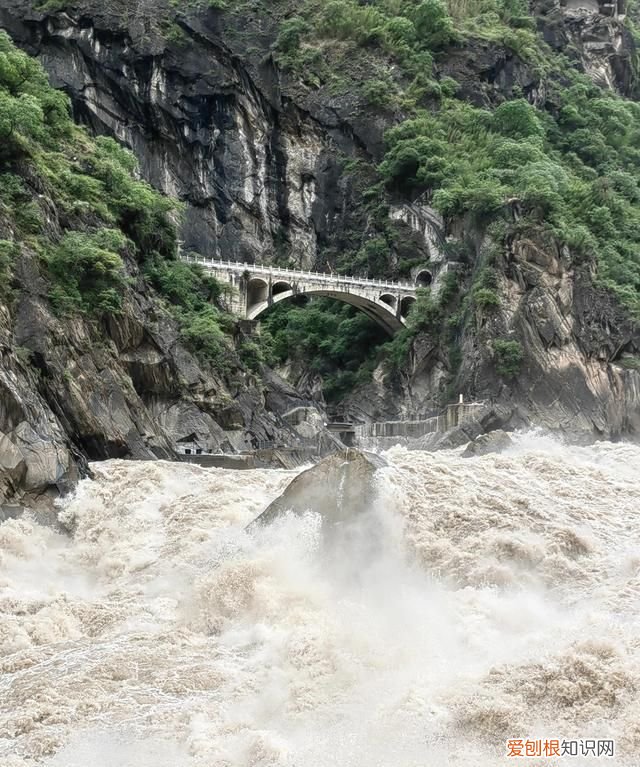 虎跳峡在金沙江的位置图,虎跳峡金沙江咆哮