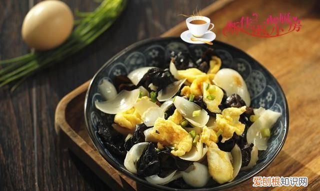 百合不要直接下锅炒了,牢记这一步,炒好的百合洁白不变色又好吃