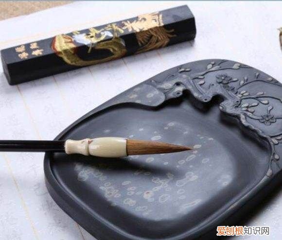 练书法要准备什么东西，学习写毛笔字要准备什么工具