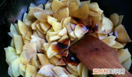 清炒土豆片的简单做法，炒土豆片最好吃的做法是什么