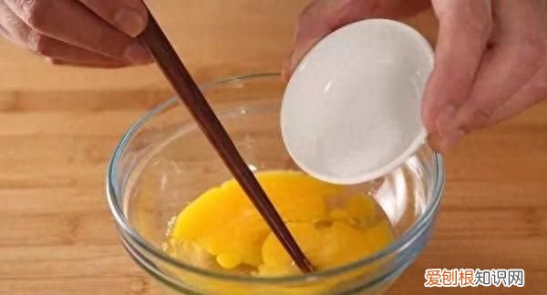 蒸鸡蛋时四个小窍门鸡蛋嫩滑蜂窝