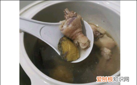 鲍鱼煲鸡怎么煲汤，鲍鱼鸡汤怎么煲汤好喝