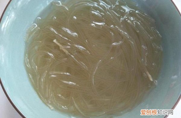 粉条泡时间长了能吃吗,粉丝在水里泡时间久了还能吃