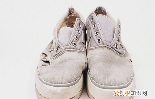 万元“乞丐鞋”为何遭群嘲？真环保还是为了收智商税？