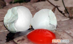 怎样检验鸡蛋是否新鲜，怎样辨别鸡蛋含有苏丹红