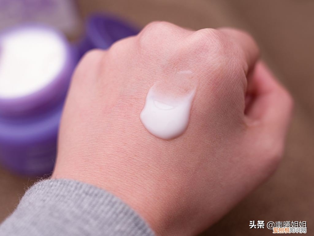 妮维雅护手霜好用吗？