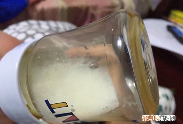 四十天的宝宝一次吃多少毫升