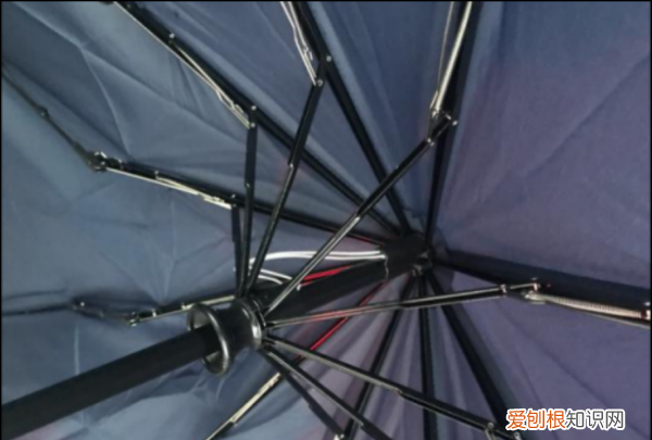 自动伞打不开怎么办，自动伞按钮按不动了怎么回事