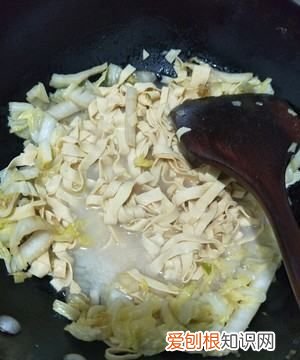 豆腐干炒白菜的做法，白菜炒干豆腐怎么做好吃又简单