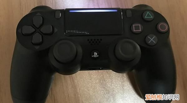 PS4手柄闪红灯，ps4手柄红灯是啥意思