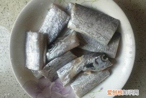 椒盐带鱼怎么做，什么孩子们要放鞭炮什么要过春节了