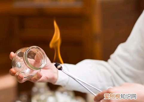 拨火罐的时间多久为好，拔火罐是很好的养生方式