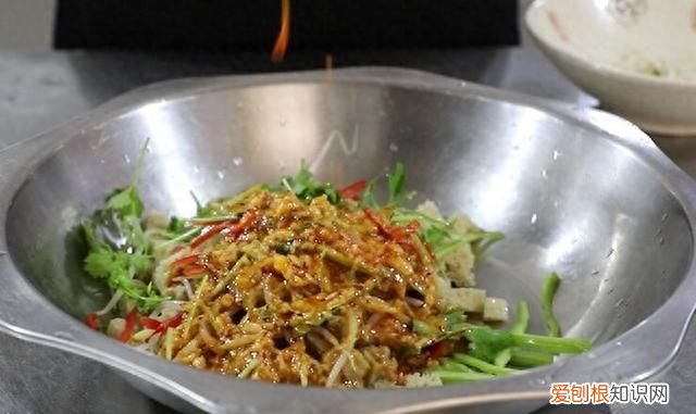 麻酱拌面筋的正宗做法 麻酱拌面筋最正宗做法