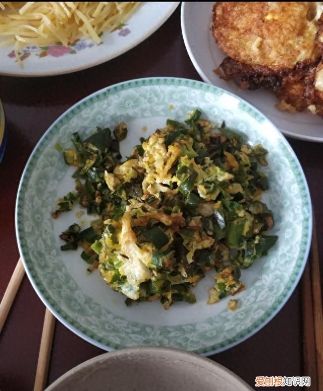 吃喝记录：农村人的丰盛早餐以鸡蛋为主，主食煎饼喝的玉米粥胡豆