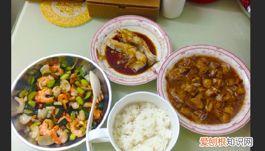 ps怎么把照片色彩鲜艳，怎么用ps把菜照片做的色泽鲜艳一点