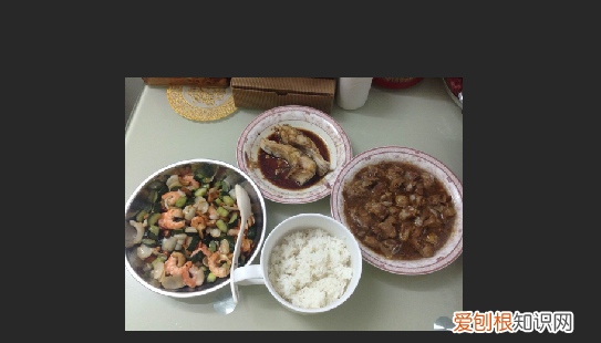 ps怎么把照片色彩鲜艳，怎么用ps把菜照片做的色泽鲜艳一点