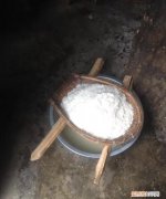 南方农村人怎么用木桶蒸米饭 农村木桶蒸米饭