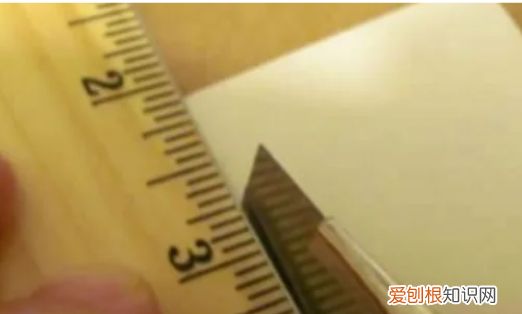 往上飞的竹蜻蜓怎么折，怎样用纸做竹蜻蜓可以飞的