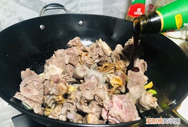 焖羊肉的做法及配料，焖羊肉的做法 最正宗的做法白切鸡