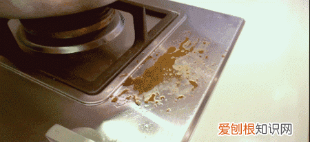 电热锅糊锅底去除妙招 不粘锅烧糊了锅底黑了怎么擦