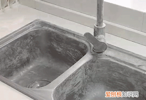 电热锅糊锅底去除妙招 不粘锅烧糊了锅底黑了怎么擦