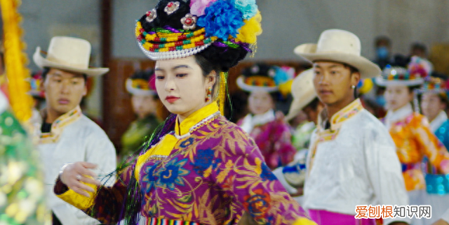 被称为东方女儿国的湖是哪个湖