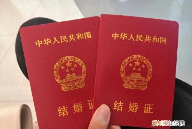 被称为东方女儿国的湖是哪个湖