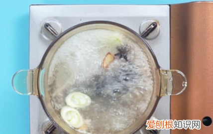 砂锅鲫鱼汤的做法，怎样煲鲫鱼汤好喝