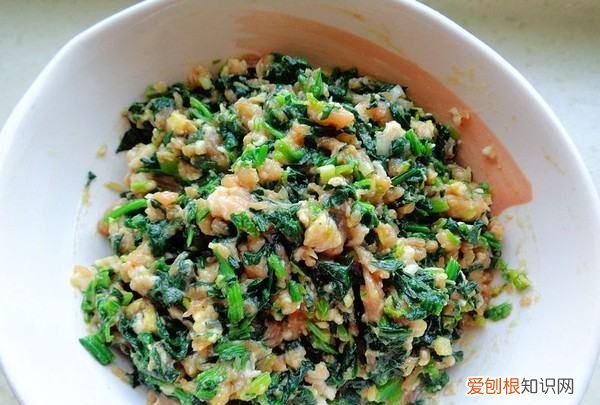 菠菜包饺子馅做法大全，菠菜饺子 菠菜怎么包饺子好吃