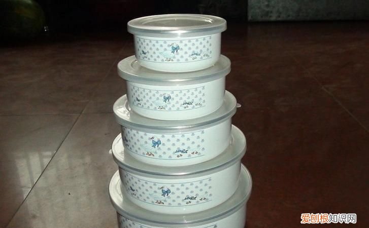 陶瓷碗可以放冰箱冷冻吗,吃饭的碗可以放冰箱冷冻室