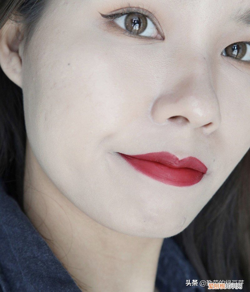 美宝莲粉饼好用吗