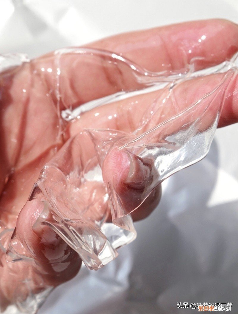 美宝莲粉饼好用吗