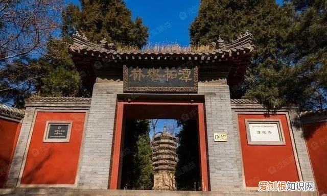 北京八大处寺庙一天能逛完吗