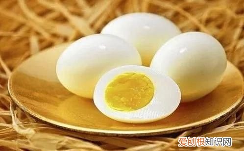 一个白水鸭蛋的卡路里是多少