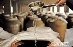中国千年酿酒史 : 从夏商到明清的酒是怎样的发展