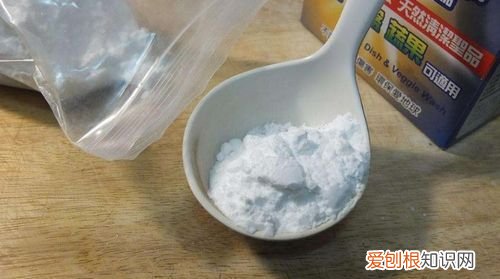 食用小苏打可以洗衣服吗，50克小苏打可以洗几件衣服