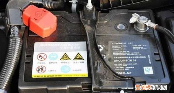 如何判断蓄电池的存电量，轩逸蓄电池电量怎么显示的