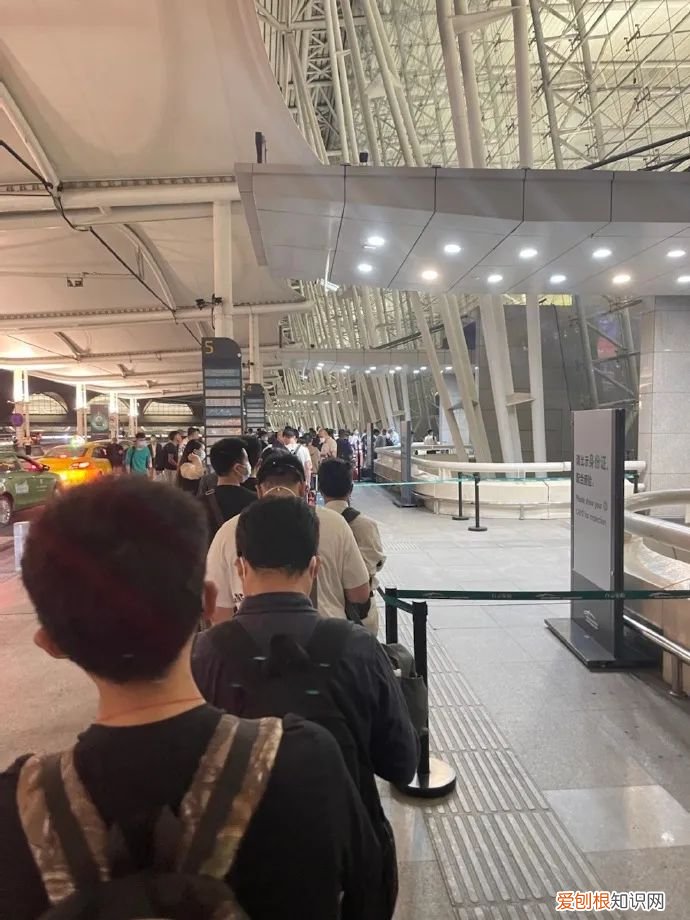 突发情况！！广州白云机场员工核检异常，航班大面积取消！