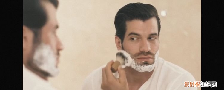 手动剃须刀怎么用