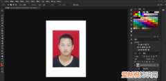 如何用ps换证件照背景颜色，ps如何换证件照背景颜色白色