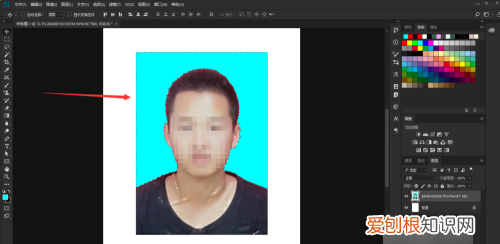 如何用ps换证件照背景颜色，ps如何换证件照背景颜色白色
