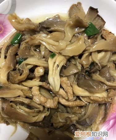 炒蘑菇需要用热水烫一下吗