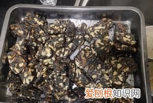 芝麻核桃枸杞养生糕 的做法，芝麻核桃糕的制作方法及配比窍门