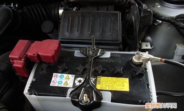 电瓶加水的正确步骤,汽车电瓶加水正确步骤