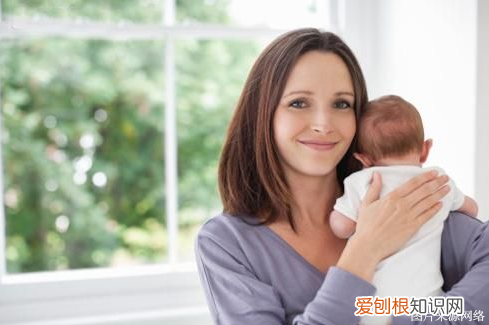 宝宝一直打嗝怎么回事