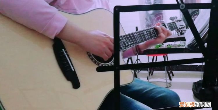 怎么用手机录自己弹吉他的
