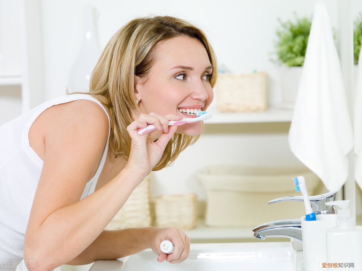 干刷牙膏什么牌子的好？用之前需要漱口吗？