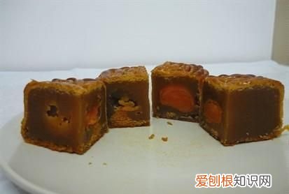 吃了变质的月饼会怎么样，小狗吃了过期的月饼呕吐怎么办